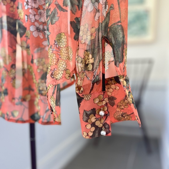 NWOT 100% Silk J. Crew Blouse (collectable) - Picture 3 of 5